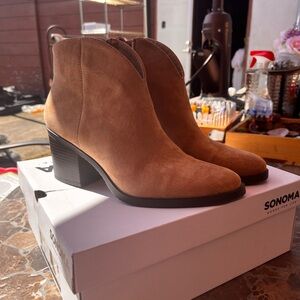 Sonoma Women's Ankle Booties